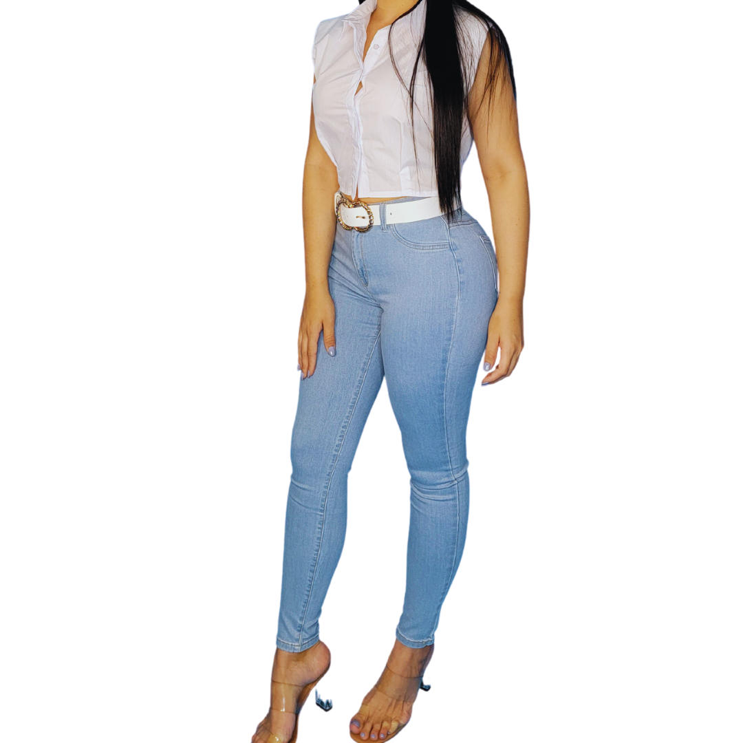 High-waist skinny jeans
Stretch denim jeans for women
Essential skinny jeans
Light blue high-rise jeans
Comfortable stretchy jeans
Women’s skinny fit denim
Modern high-waist jeans
Classic light wash jeans
Everyday skinny denim pants
Trendy high-rise skinny jeans
Jeans skinny de tiro alto
Pantalones de mezclilla elásticos
Jeans esenciales para mujer
Jeans de lavado claro y tiro alto
Pantalones cómodos con spandex
Jeans ajustados para mujer
Moda en denim de tiro alto
Mezclilla azul clara clásica
Jeans skinny 